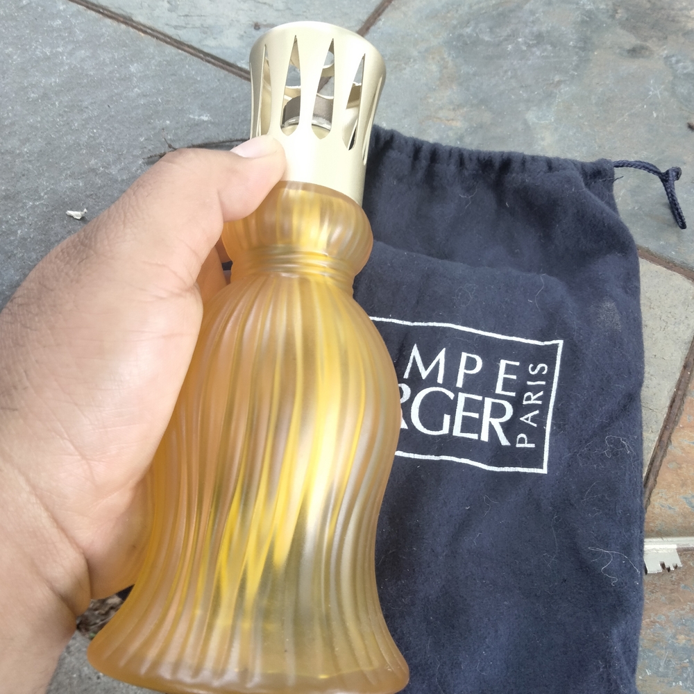 Lampe Berger Amber Ribbed Glass Fragrance Lamp with Gold Vent Cap